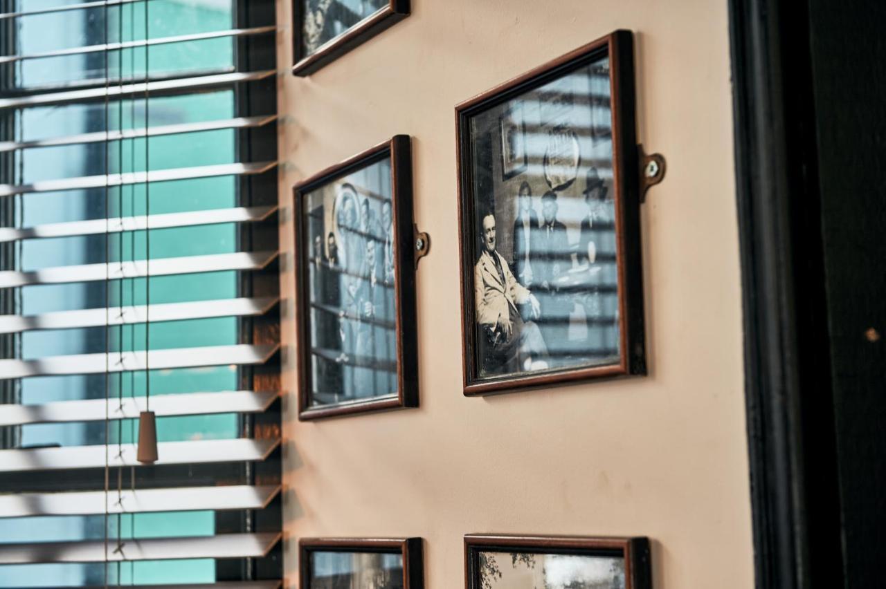 The Brown'S Hotel Laugharne Exterior photo