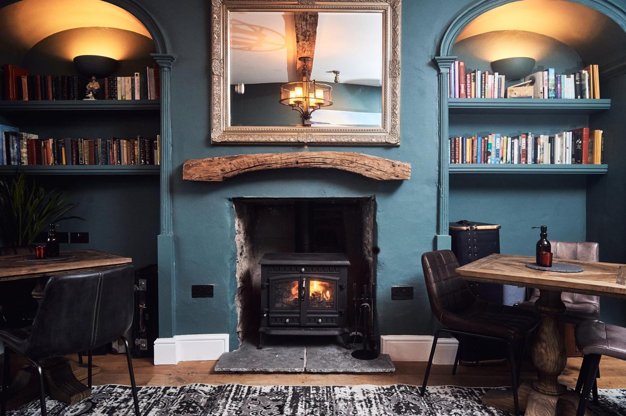 The Brown'S Hotel Laugharne Exterior photo