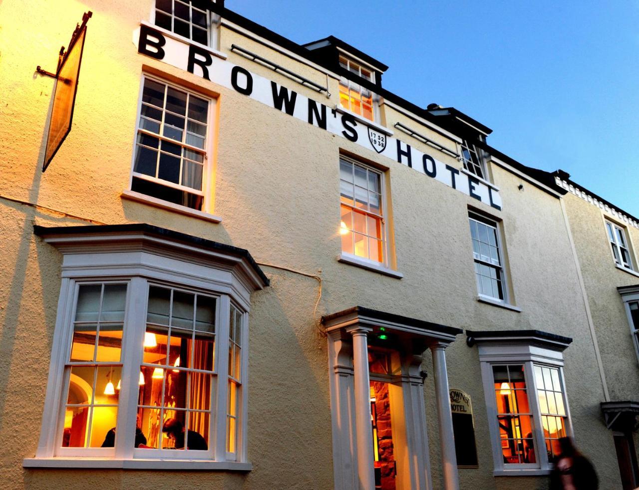 The Brown'S Hotel Laugharne Exterior photo